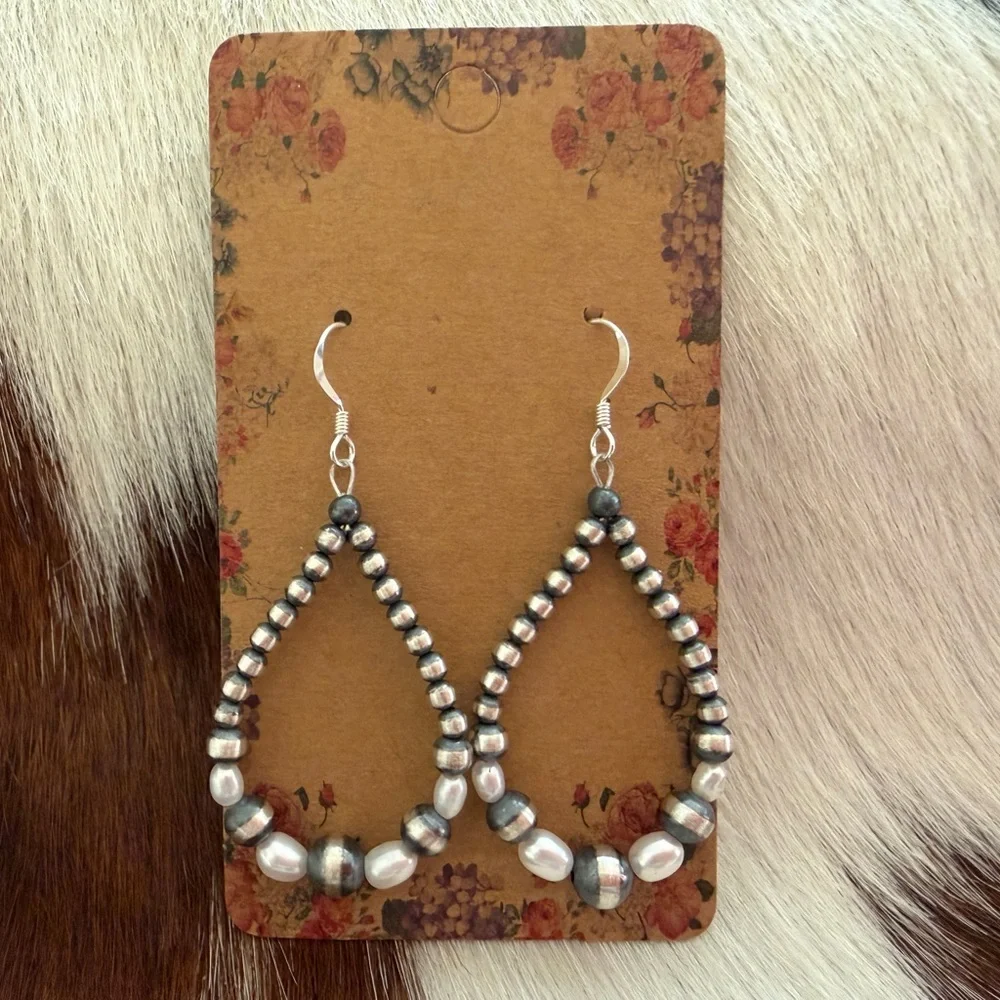 ❤️ 3mm-6mm Sterling Navajo Desert Pearls & Fresh Water Pearl Lt Weight Earrings